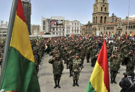 El "patria o muerte" en los discursos militares en Bolivia fue eliminado