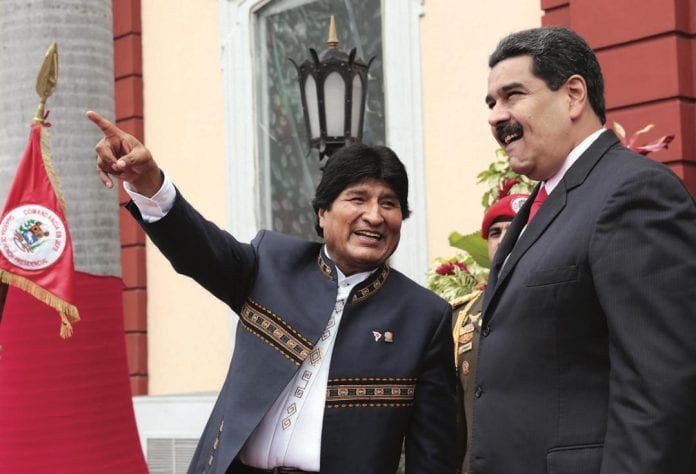 Maduro dice que la vida de Morales «corre peligro»