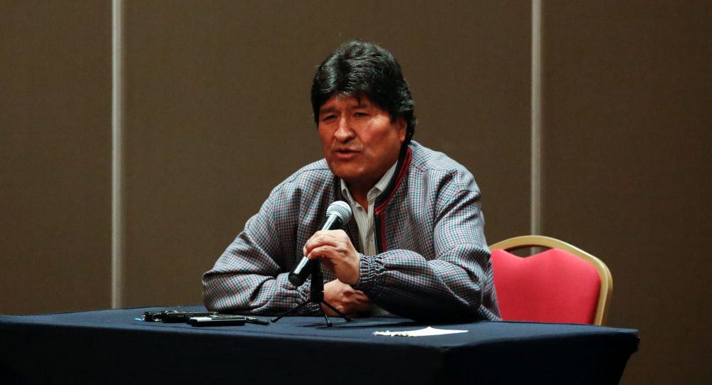 Cancillería de Bolivia dice desconocer una orden de Interpol hacia Morales