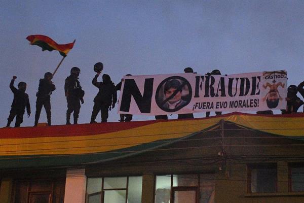 La sublevación de la Policía desata la peor crisis en la era de Evo Morales