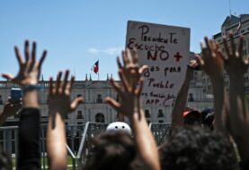 Miles de chilenos se adhieren al llamado a huelga general