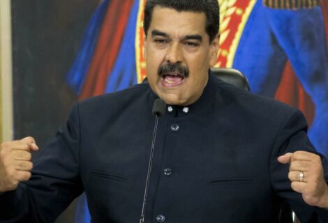 Maduro pide defender a Morales de un "golpe de Estado oligárquico"
