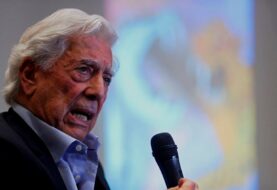 Cuba "en cualquier momento" da una "sorpresa", dice Vargas Llosa