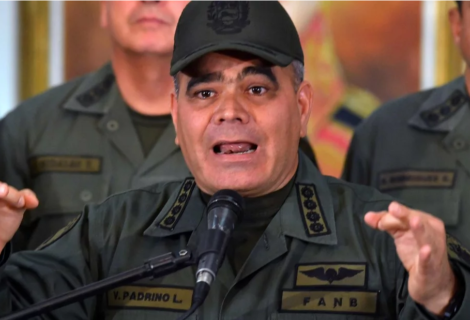 Asaltan unidad militar de Venezuela y dicen que es la oposición