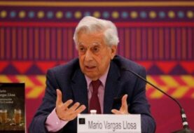 Vargas Llosa dice que triunfo de Fernández fue una "tragedia"