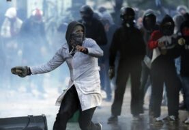 Sindicatos y estudiantes aminoran las protestas en Colombia