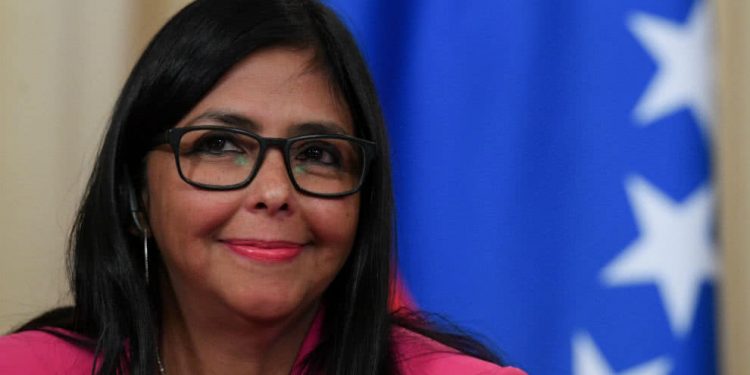 El PP pedirá grabaciones del aeropuerto para ver qué hizo Delcy Rodríguez