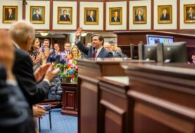 Corte Suprema asesta golpe financiero a exreos que buscan votar en Florida
