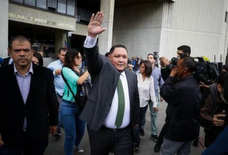 Diputados expulsados de partido de Capriles piden al Supremo ser reintegrados