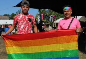 Migrantes homosexuales y trans piden ayuda a la comunidad LGBT de México