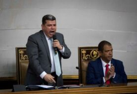 Minoría opositora y chavismo aprueban en el Parlamento renovar ente electoral