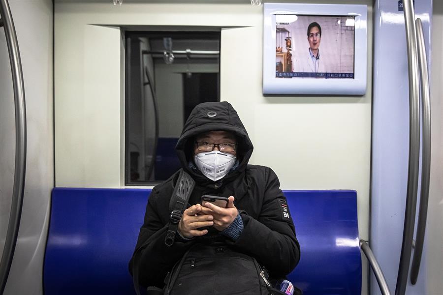 China regresa a trabajar mientras sigue su lucha contra el coronavirus