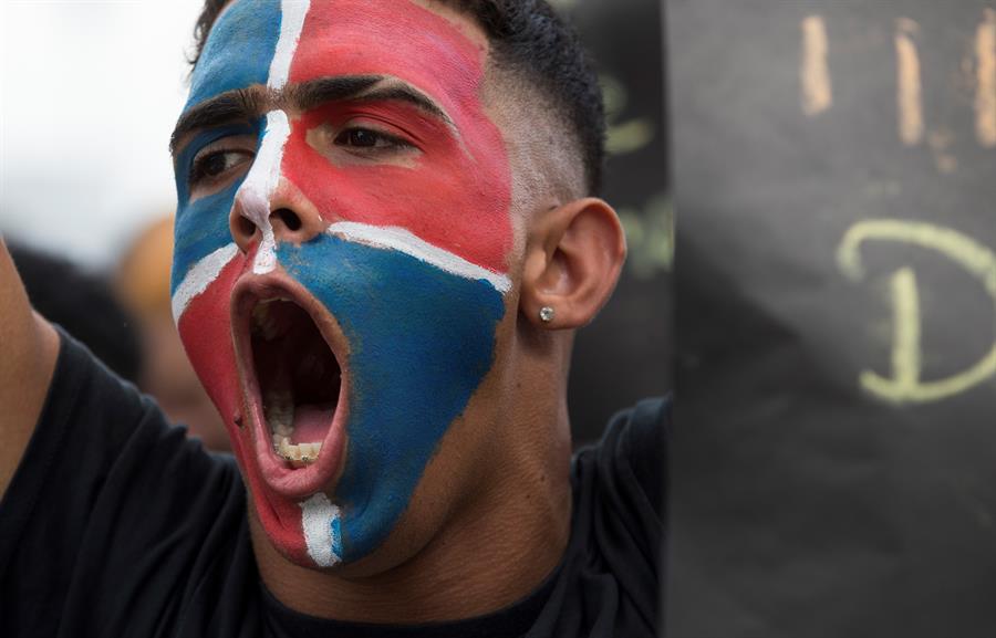 Protesta en República Dominicana gritan: «No queremos otra Venezuela»