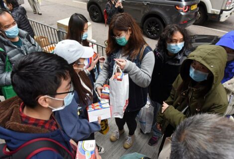 China redobla esfuerzos y convierte hoteles en hospitales para combatir virus