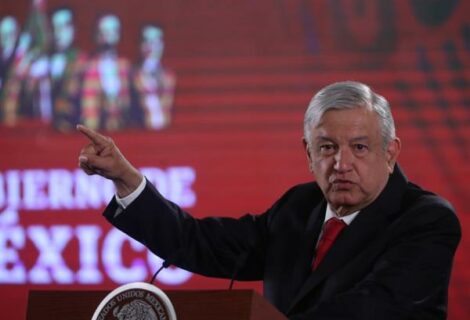 López Obrador señala una "mano negra" tras las protestas y paros de la UNAM