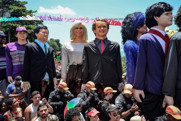 «Greta», «Bolsonaro» y «Macron» desfilan en el carnaval de Brasil