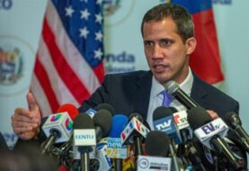Guaidó habla de opciones sobre y bajo la mesa para derrotar a la "dictadura"