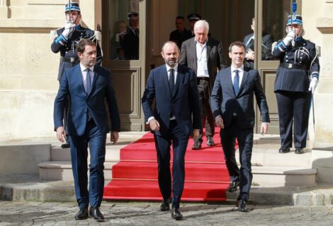 Francia comienza "el confinamiento más estricto de Europa"