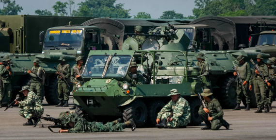 Militares venezolanos realizan otros ejercicios de combate