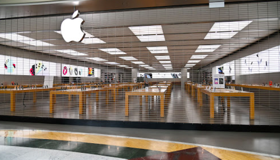 Apple cierra sus tiendas en todo el mundo excepto en China