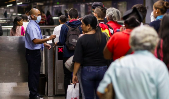 Un tercio de Venezuela amanece en cuarentena para contener el coronavirus