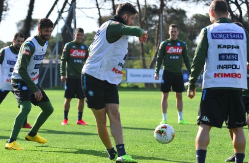 Napoli planea reanudar los entrenamientos el 23 de marzo