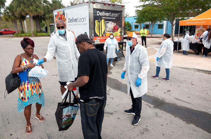 En Florida se registran más de 2.000 contagios y el gobernador no quiere cuarentena