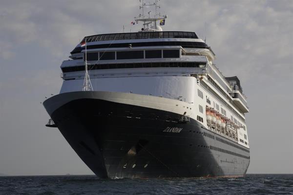 DeSantis rechaza el desembarco de cruceros con pasajeros contagiados de coronavirus