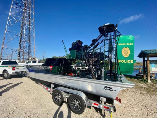 Policía usará el mítico «bote de aire» para patrullar los Everglades