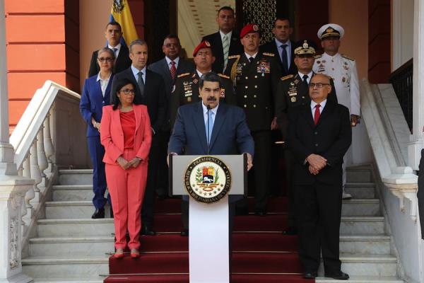 Maduro cancela los vuelos de Europa y de Colombia por coronavirus
