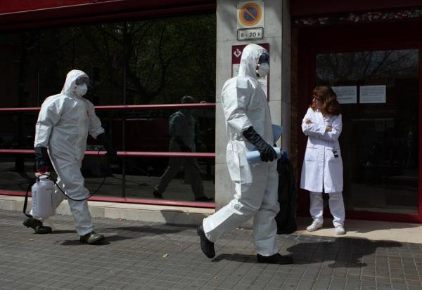 España registra su cifra más alta de muertes, 769, pero reduce los contagios