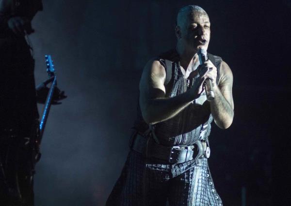 Till Lindemann vocalista de Rammstein en cuidados intensivos por coronavirus