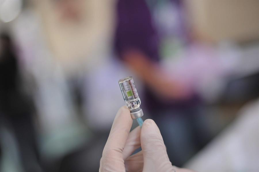China afirma que podría tener una vacuna de «emergencia» en septiembre