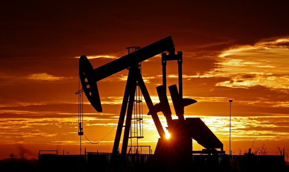 La OPEP+ aplaza decisión sobre un gran recorte de crudo