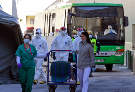 España suma otras 932 muertes de coronavirus y se plantea extender el confinamiento