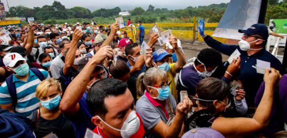 Colombia pide más apoyo internacional para atender a venezolanos por COVID-19