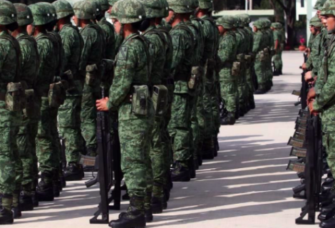 Despliegan militares en Ciudad de México tras retirar a policías por COVID-19