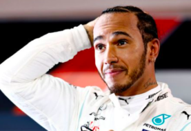 Hamilton niega que vaya a pilotar en Ferrari y manifiesta su amor a Mercedes