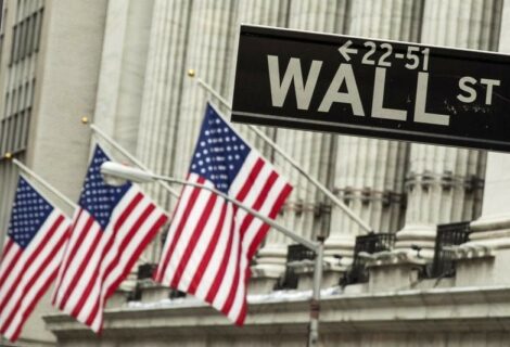 Wall Street termina a la baja afectada por la inflación en EEUU