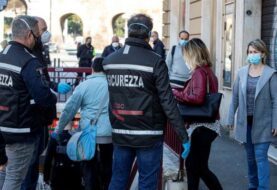 Italia registra una caída general de los contagios pero insiste en la cautela