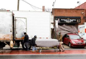 Hallados cadáveres por COVID-19  en camiones de Nueva York