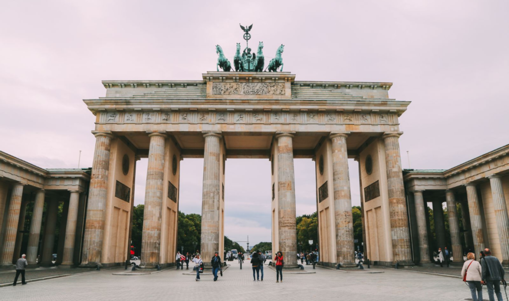 Alemania abre la puerta a un turismo limitado