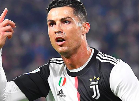 Ronaldo parte de Funchal rumbo a Turín, tras casi dos meses en Madeira