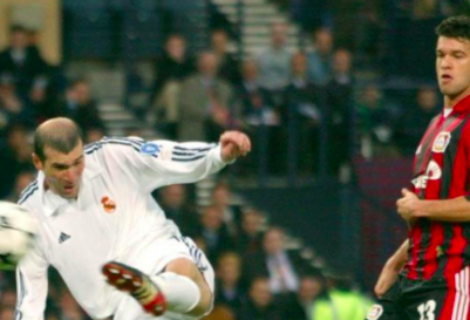 El gol de volea de Zidane al Bayer, elegido el más bello de la Liga Campeones