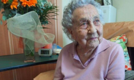 Mujer más longeva de España supera el COVID-19 a los 113 años