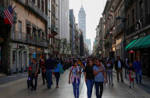Ciudad de México estudia reabrir restaurantes y tiendas el 15 de junio