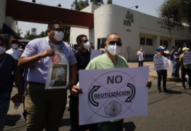 Personal de salud en México denuncia que los obligan a reutilizar mascarillas