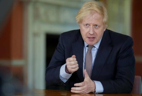 Johnson promete 25.000 rastreadores de contagios en Reino Unido