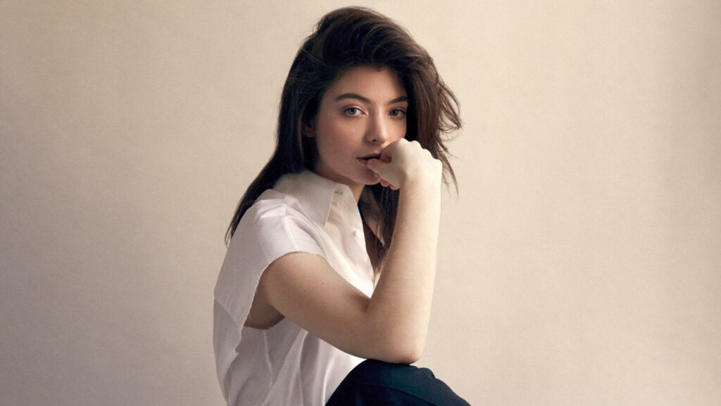 Lorde reaparece y anticipa nueva música: «Salen buenas cosas»