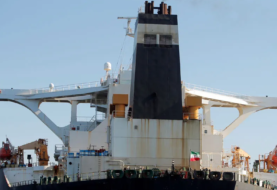 Maduro defiende derecho al comercio internacional tras llegada de buque